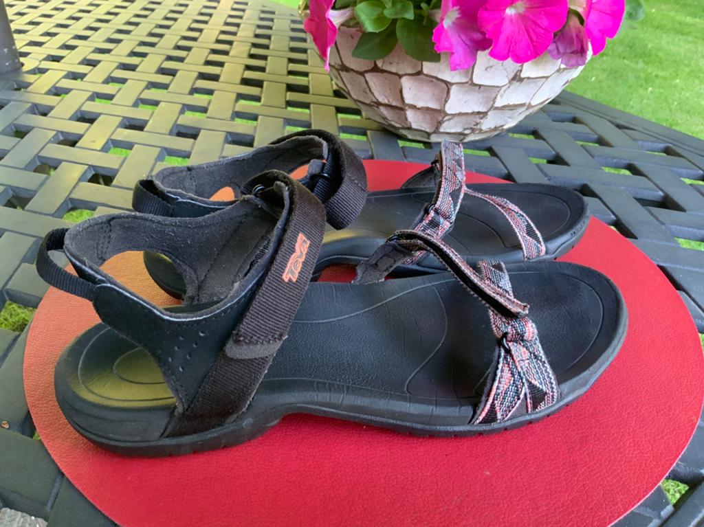 Teva Verra sandalen zwart met div kleuren maat 41, Ophalen of Verzenden, Zo goed als nieuw, Overige kleuren, Sandalen of Muiltjes