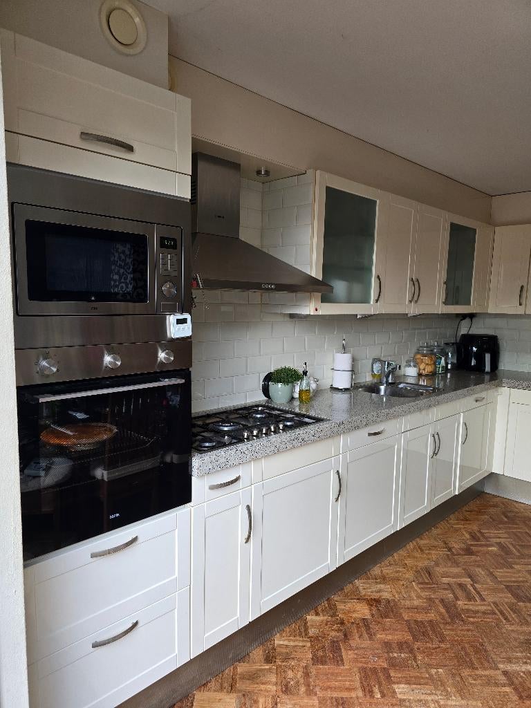 Complete Hoekkeuken (ProNorm) met inbouwapparatuur, Huis en Inrichting, Keuken | Complete keukens, Ophalen, Gebruikt, Hoekkeuken
