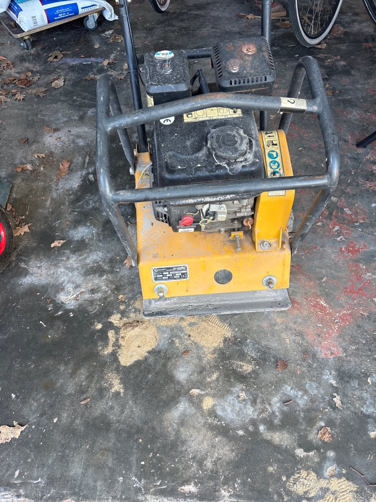 LUMAG RP-1100PRO Trillerplaat - Krachtig en Betrouwbaar, Ophalen, Gebruikt