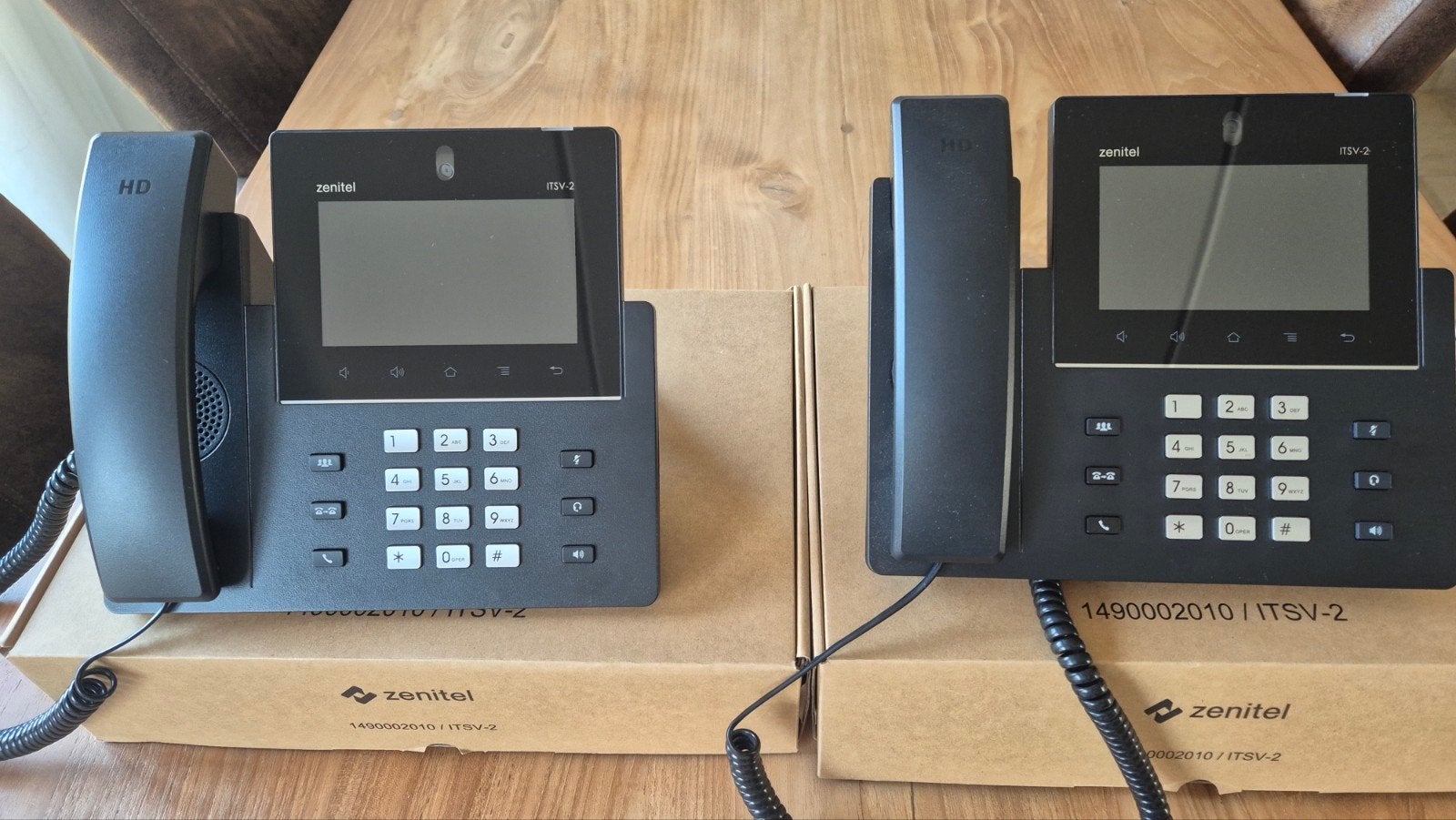 Grandstream GXV3350 IP-telefoon met Android, Ophalen of Verzenden, Zo goed als nieuw, 2 handsets