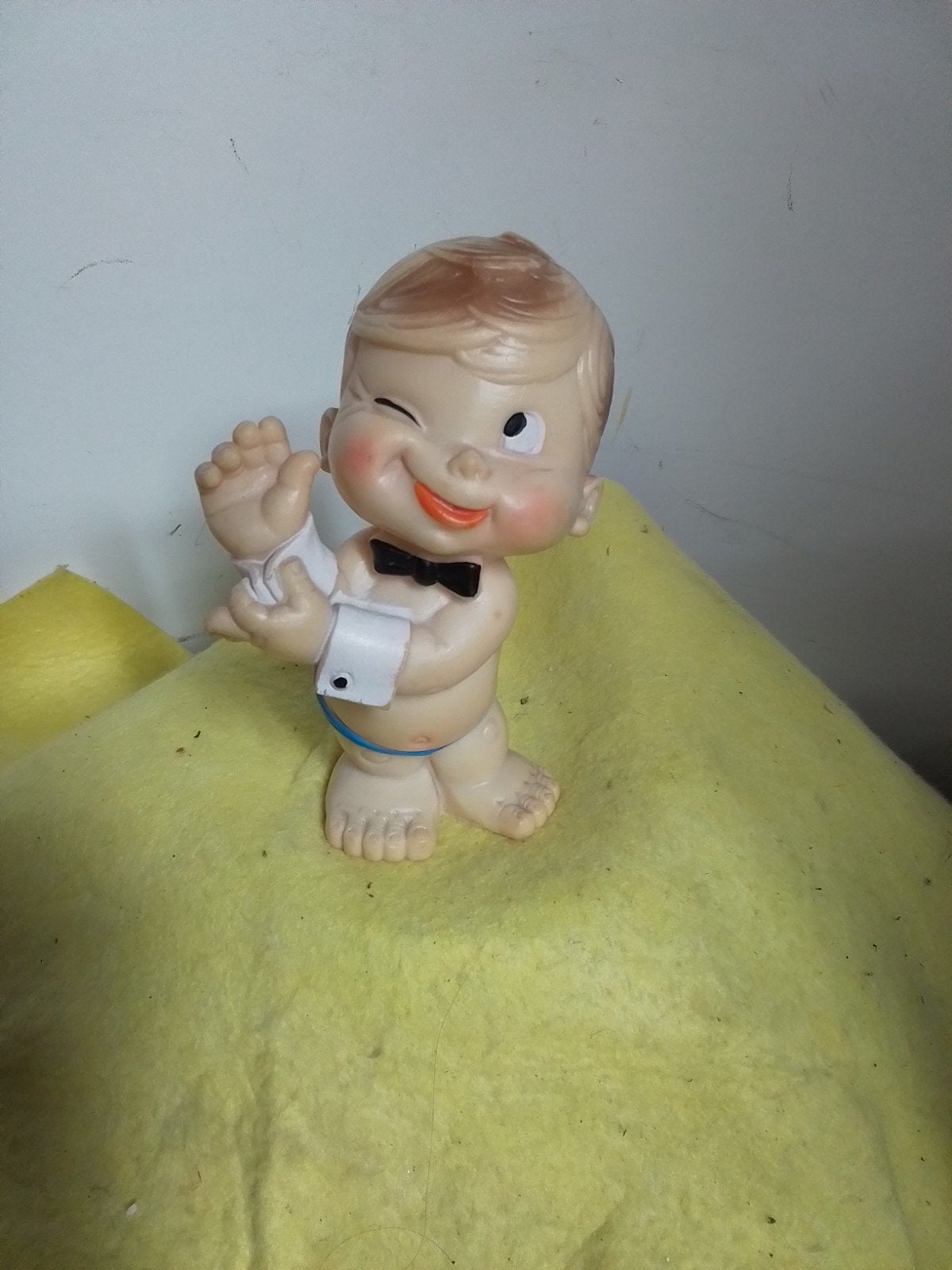 9811) Mister BABY  piep poppetjes   hoog  16 cm, Ophalen of Verzenden