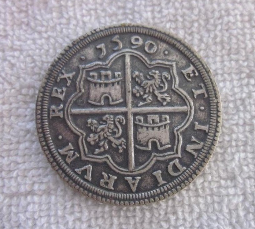 Spaanse 8 Reales-munt uit 1590 replica., Ophalen of Verzenden, Overige landen, Losse munt