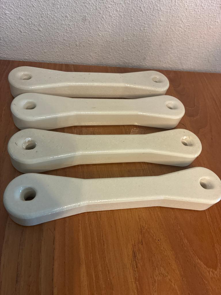 4 Keramische isolatoren - 25 cm, 650 gram per stuk, Ophalen of Verzenden