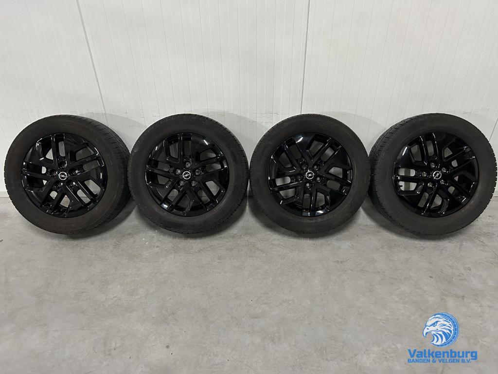 5-6mm! Originele Opel Vivaro 17 inch zwarte velgen 5x114,3 A, -, -, Banden en Velgen, 17 inch