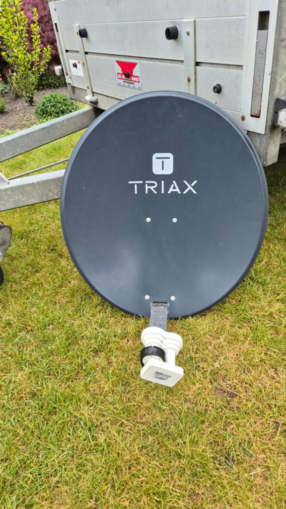 Triax schotelantenne met LNB - 60 cm, Ophalen, Zo goed als nieuw, (Schotel)antenne, Overige merken