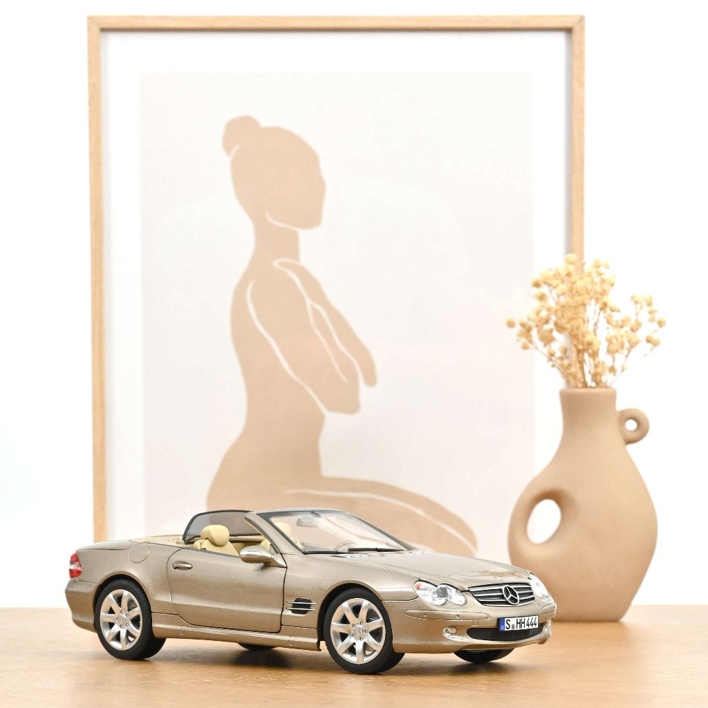 Mercedes-Benz SL 500 2003 Travertine Beige 1:18, Norev, 70-72 avenue de Bohlen 69120 Vaulx-en-Velin, Auto, Norev, Ophalen of Verzenden