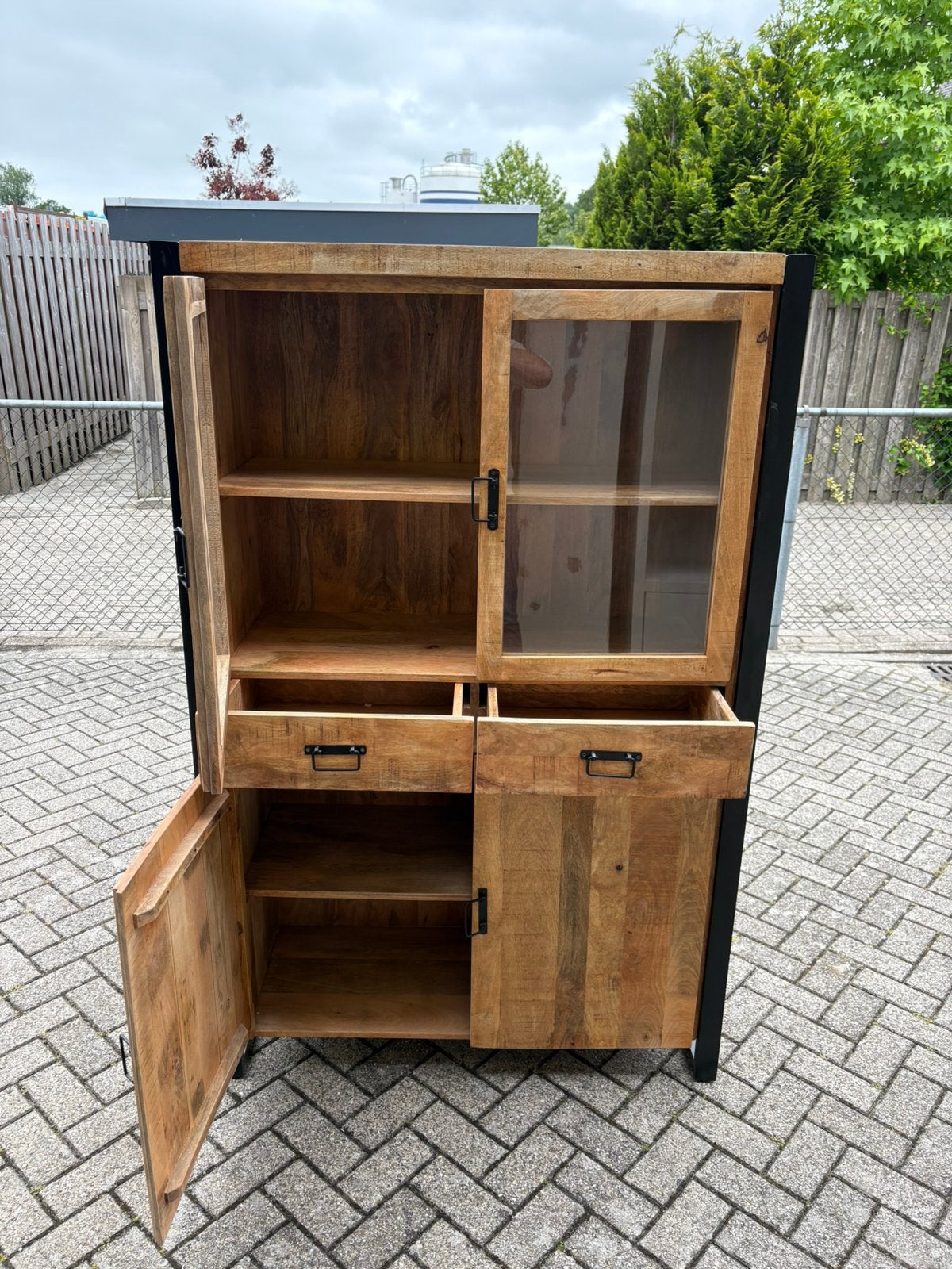 Buffetkast - mangohout met zwart stalen frame, Huis en Inrichting, 100 tot 150 cm, Ophalen of Verzenden, Zo goed als nieuw, 150 tot 200 cm
