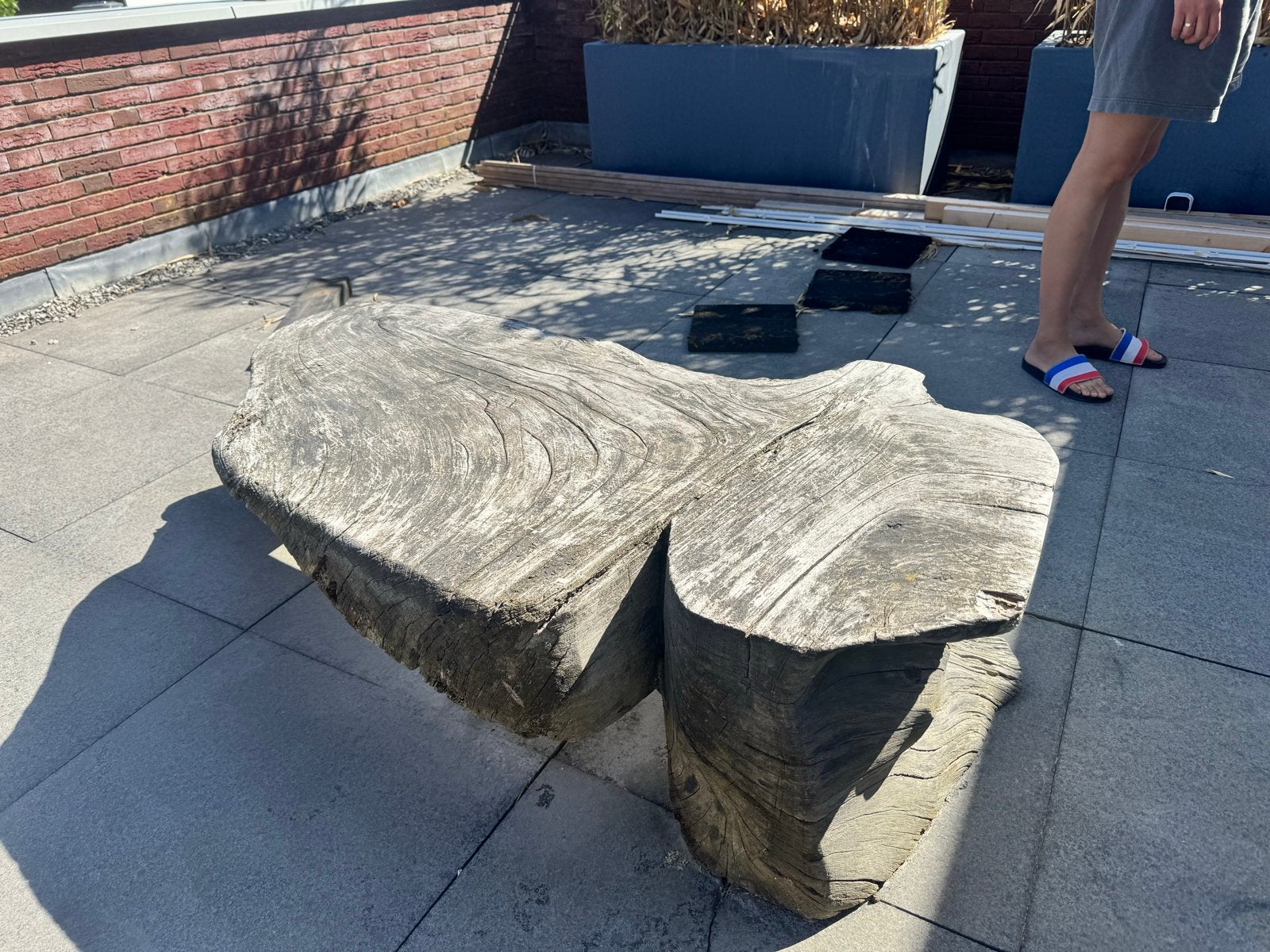 Unieke houten bank van boomstam - robuust en stijlvol, Tuin en Terras, Tuinbanken, Ophalen, Gebruikt, Hout