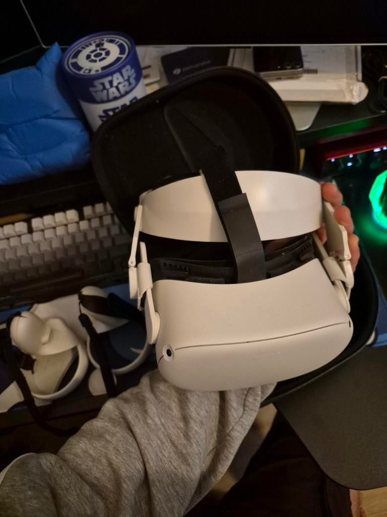 Oculus Quest 2 met verbeterde hoofdband en handstraps 64GB, Spelcomputers en Games, Virtual Reality, Ophalen of Verzenden, Zo goed als nieuw