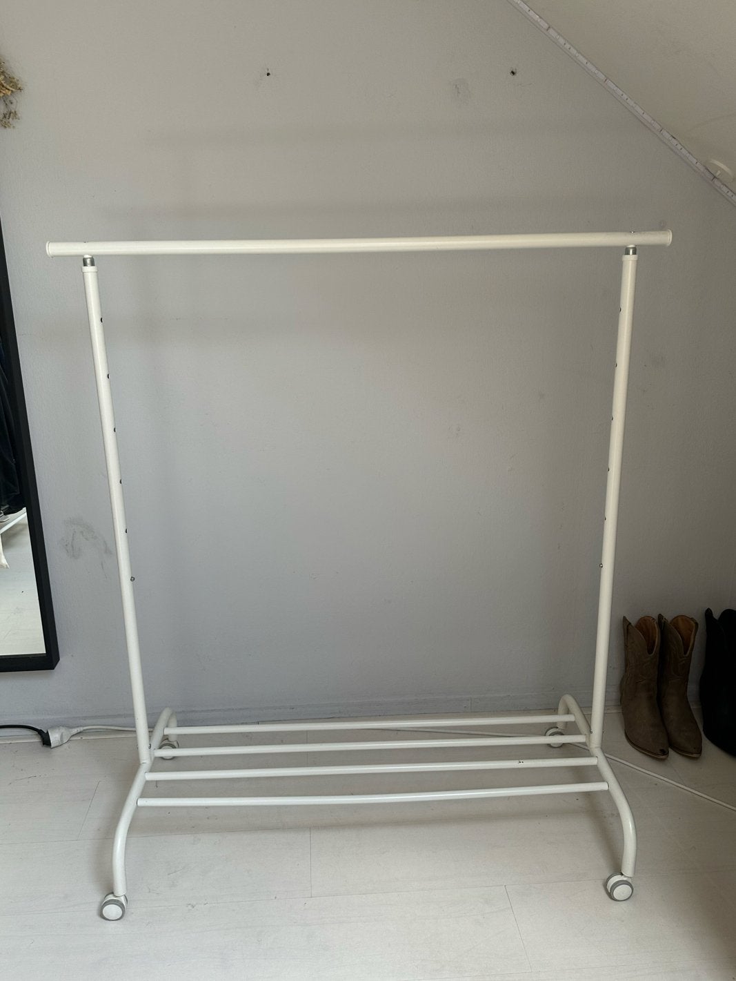 Kledingrek Rigga Ikea, Ophalen, Met wielen, Gebruikt
