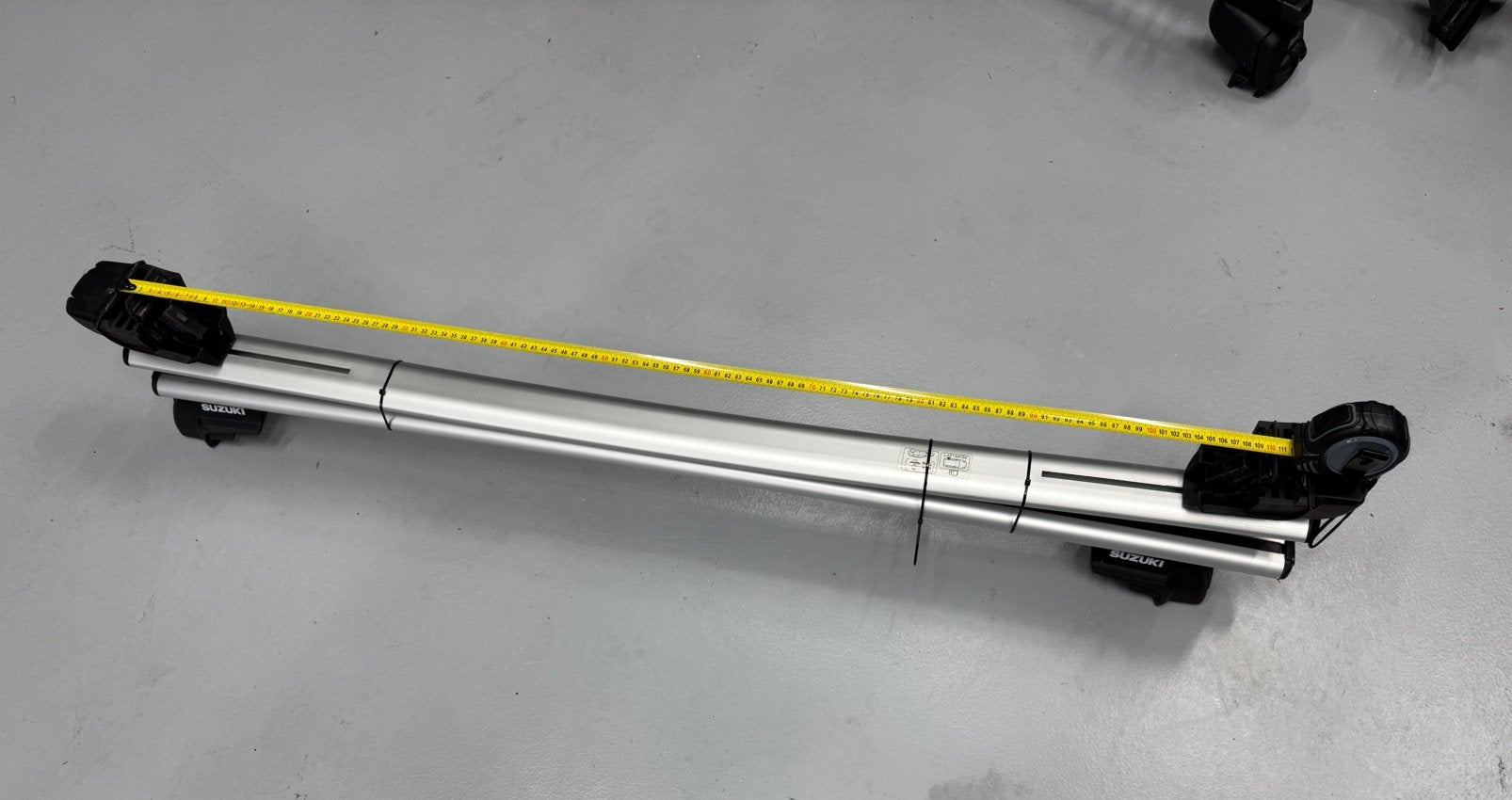 1 set dakdragers – Suzuki (Open Rail systeem), Auto diversen, Dakdragers, Ophalen of Verzenden, Zo goed als nieuw