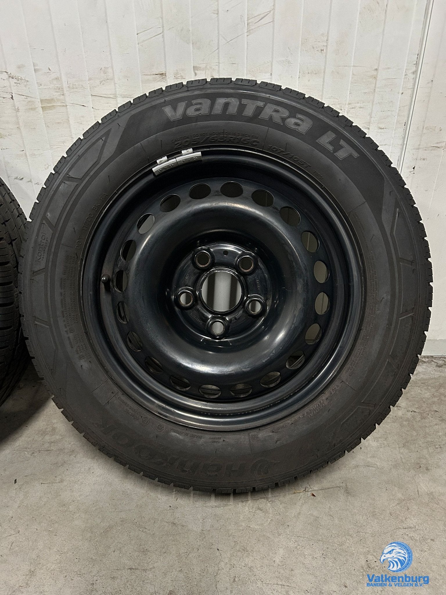 9mm! Originele VW Transporter T5 GP T6 T6.1 16 inch zwart st, Auto-onderdelen, -, Banden en Velgen, -, Zomerbanden