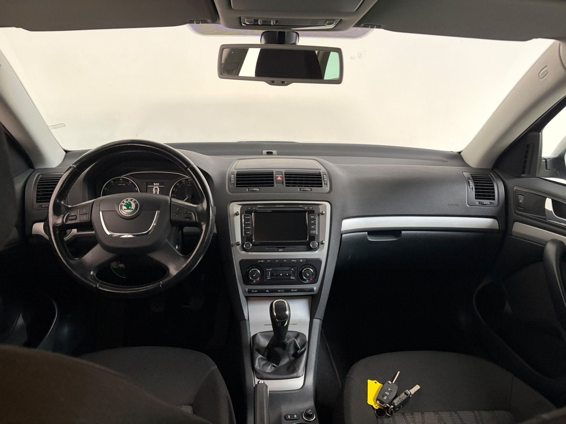 Skoda Octavia Combi 1.4 TSI Greentech Elegance Business Line, Auto's, Voorwielaandrijving, Euro 5, 4 cilinders, 122 pk