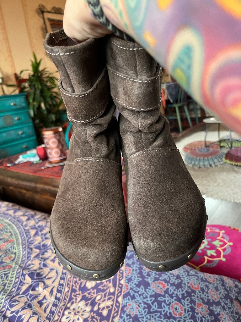 Super gave suéde Crocs laarzen maat 36/37 met hakje 49,99€, Bruin, Lage of Enkellaarzen, Ophalen of Verzenden, Zo goed als nieuw