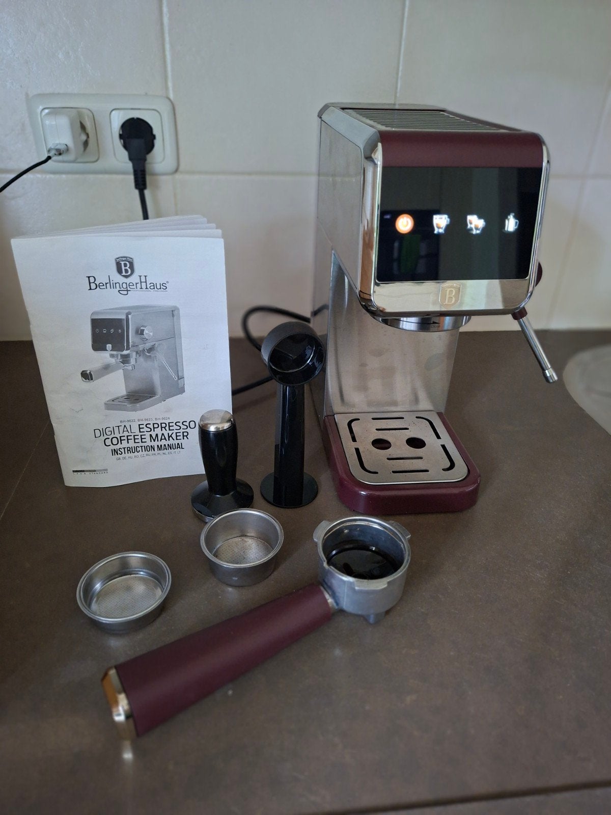 Berlinger Haus Espressomachine + gratis bonenmaler & bonen, Ophalen of Verzenden, Zo goed als nieuw, Espresso apparaat, Koffiebonen