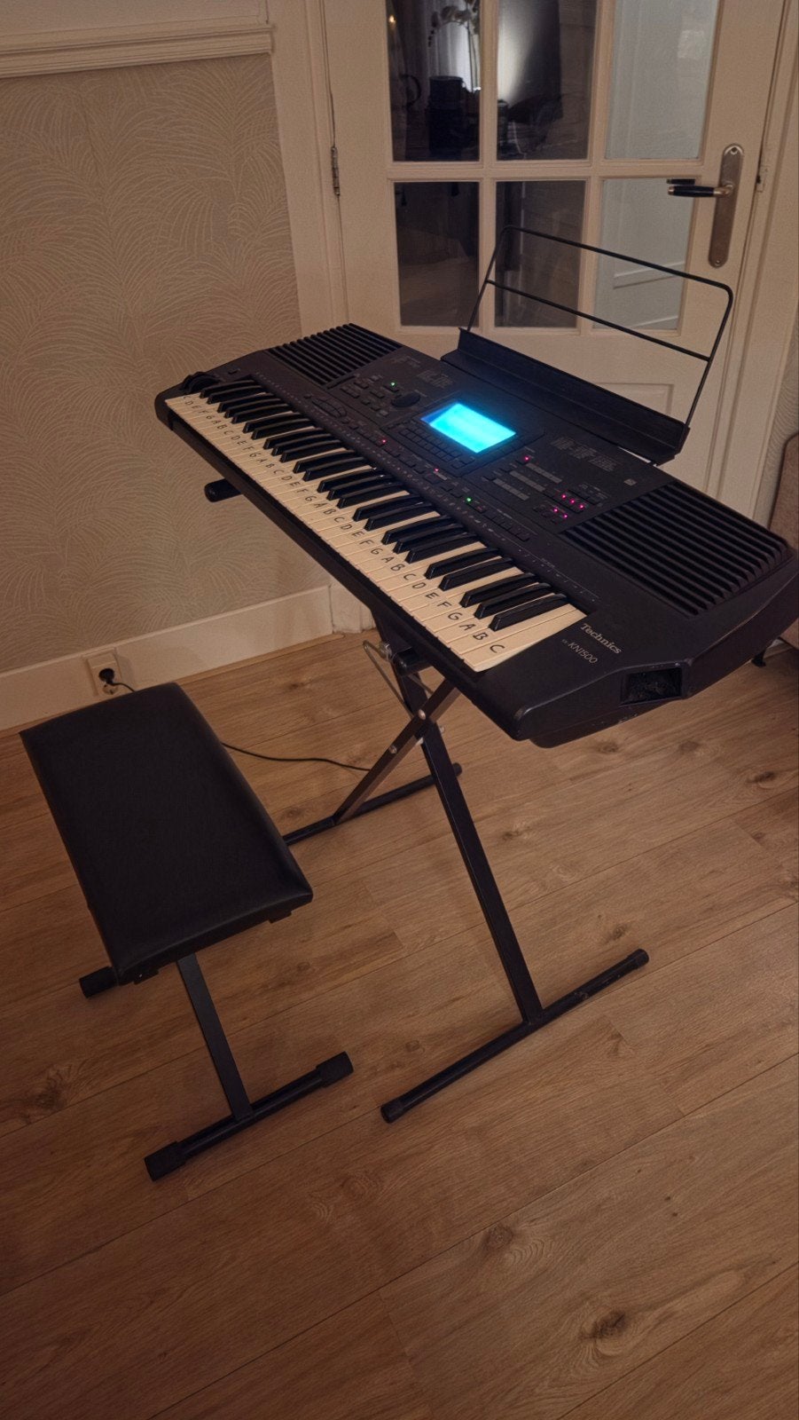 keyboard technics kn 1500, Muziek en Instrumenten, Ophalen, Met standaard, Technics, 61 toetsen