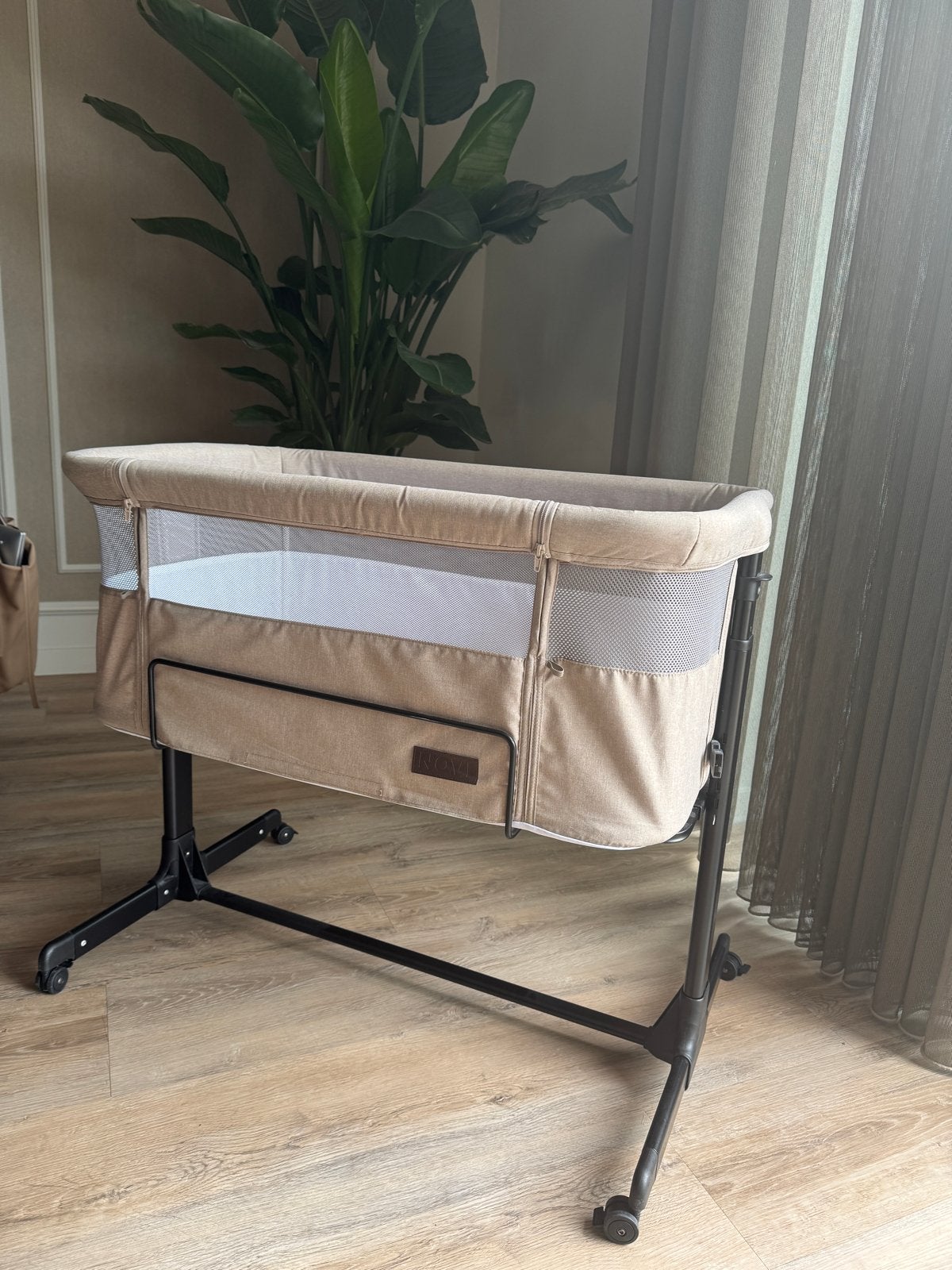 Co-sleeper Novi Beige, Ophalen, Zo goed als nieuw, Wieg