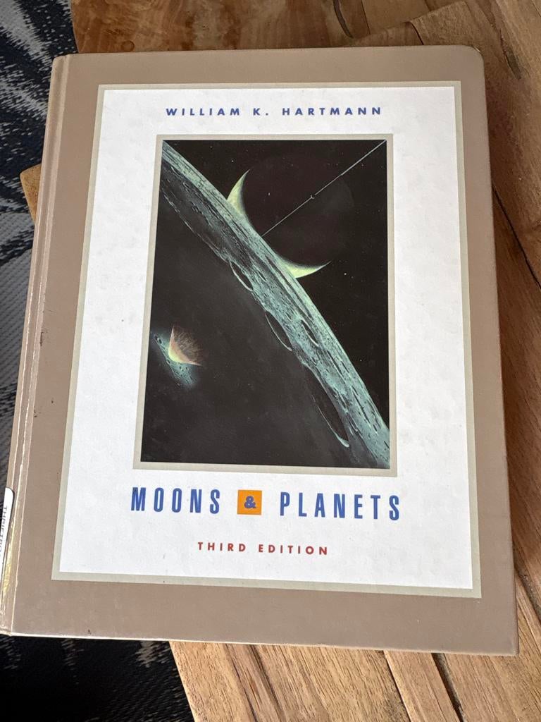 Moons & Planets - Derde Editie (William K. Hartmann), Ophalen of Verzenden, Gelezen, Natuurwetenschap