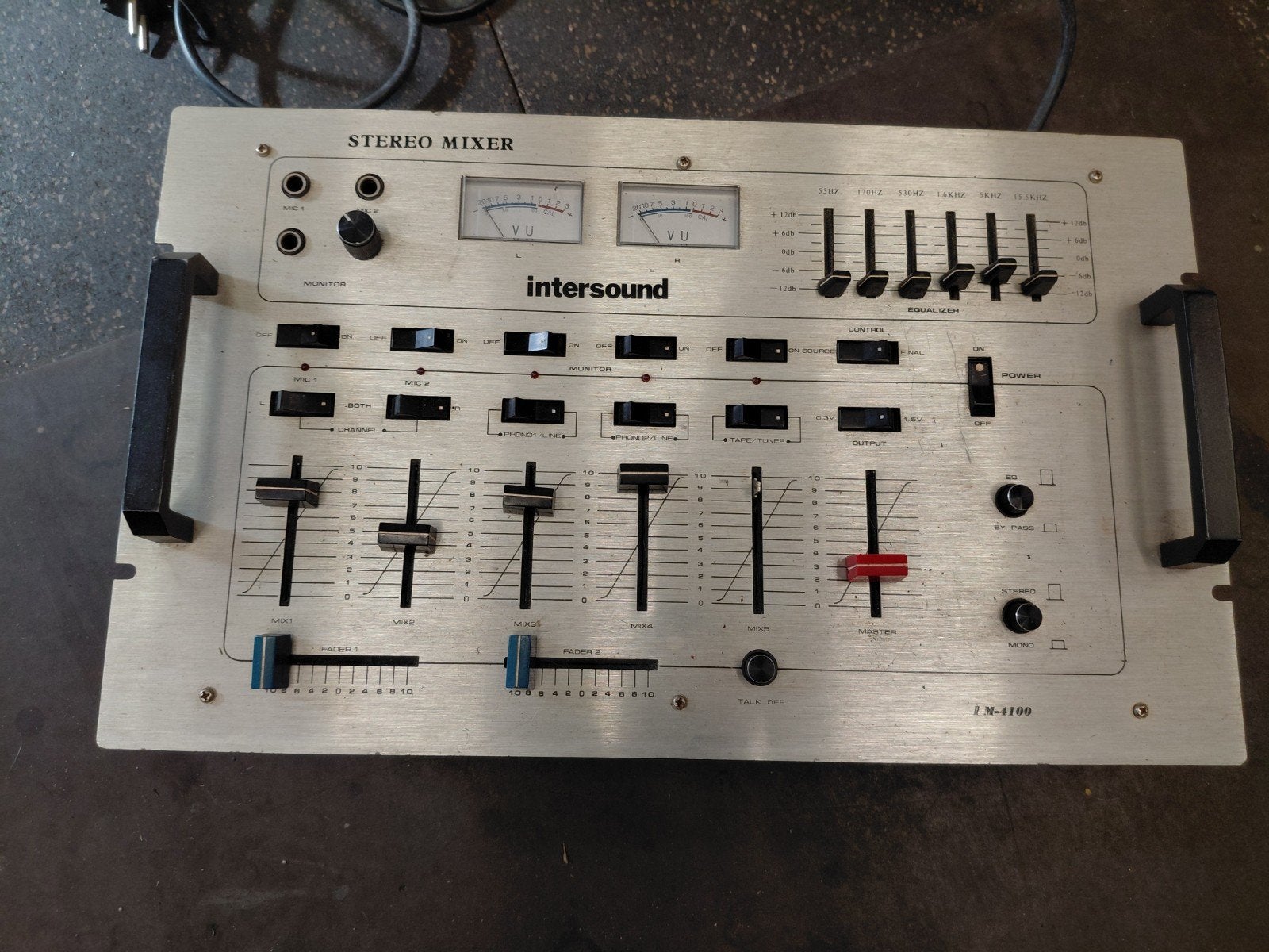 Intersound IM-4100 Stereo Mixer - Vintage Audiomixer, Ophalen of Verzenden, Gebruikt, Minder dan 5 kanalen, Microfooningang