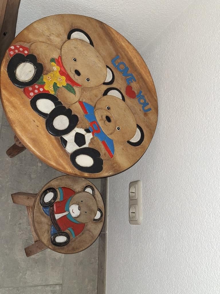 Houten tafel en krukje met teddybeer decoratie, Kinderen en Baby's, Kinderkamer | Tafels en Stoelen, Ophalen, Gebruikt, Tafel(s) en Stoel(en)