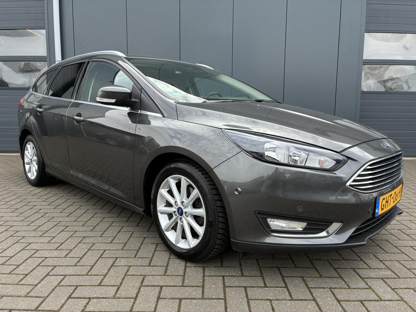 Ford Focus Wagon 1.0 Ecoboost Titanium | CLIMA | NAVI | NIEU, Auto's, Gebruikt, Lichtsensor, Handgeschakeld, 1216 kg