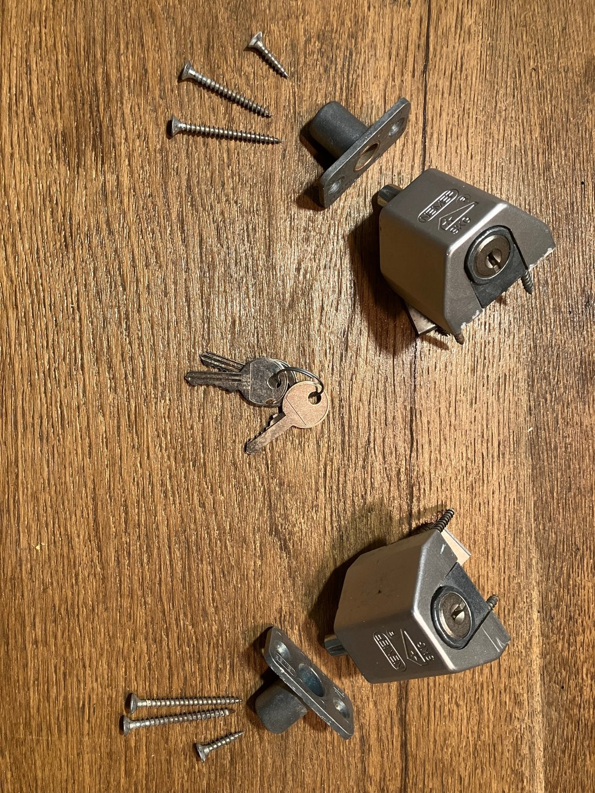 NEMEF druksluiting / oplegslot 2 stuks compleet, Ophalen, Gebruikt, Overige materialen, Slot
