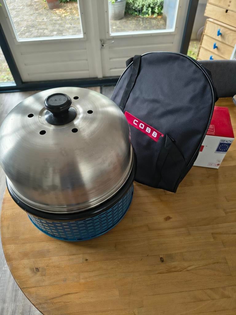 Cobb Pro BBQ met extra's., Tuin en Terras, Houtskoolbarbecues, Ophalen of Verzenden, Zo goed als nieuw