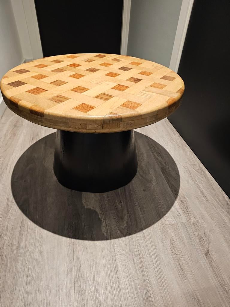 Unieke ronde salontafel met houten mozaïek blad, Ophalen, Zo goed als nieuw, Rond, Minder dan 55 cm