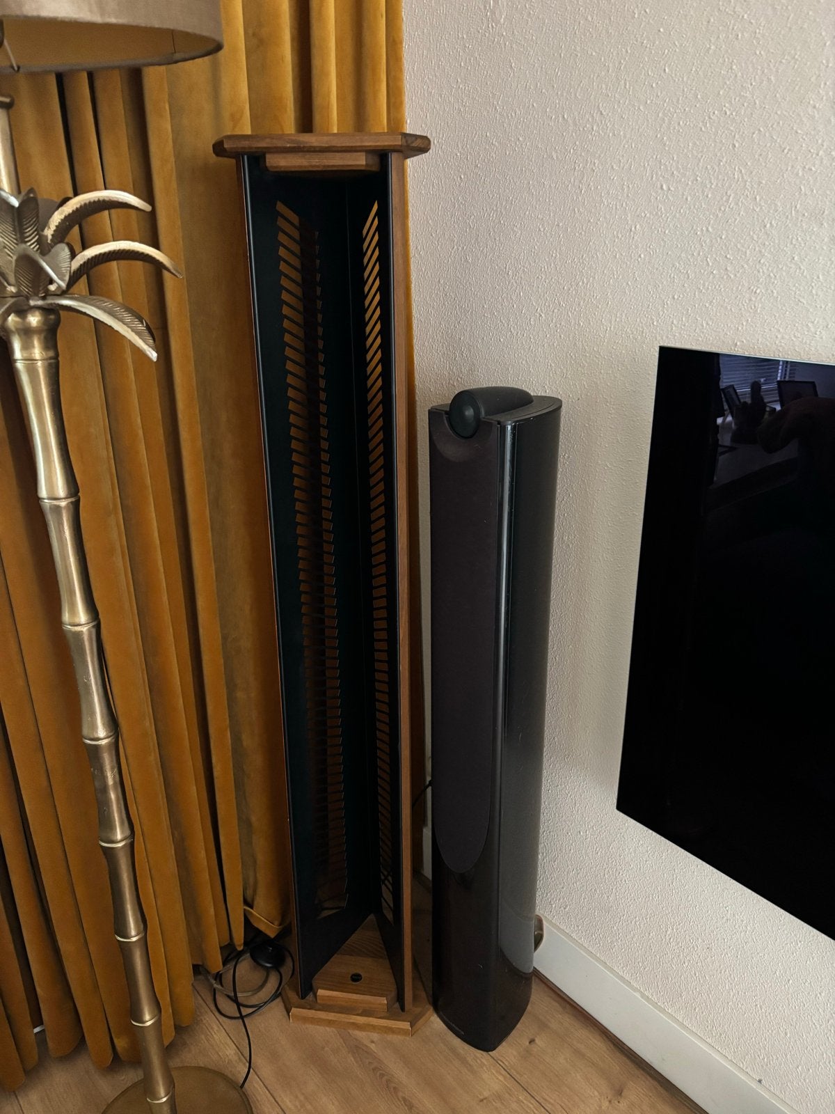 Houten CD Toren/Rek, Ophalen, Zo goed als nieuw, 25 tot 75 discs, Hout