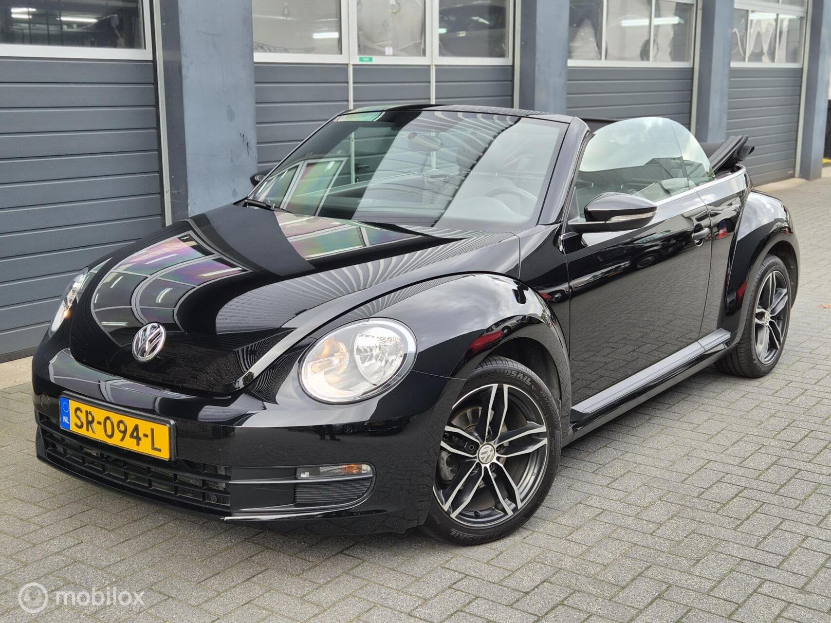 Volkswagen Beetle Cabriolet 1.2 TSI Design BlueMotion | AIRC, Voorwielaandrijving, Gebruikt, 4 cilinders, Cabriolet