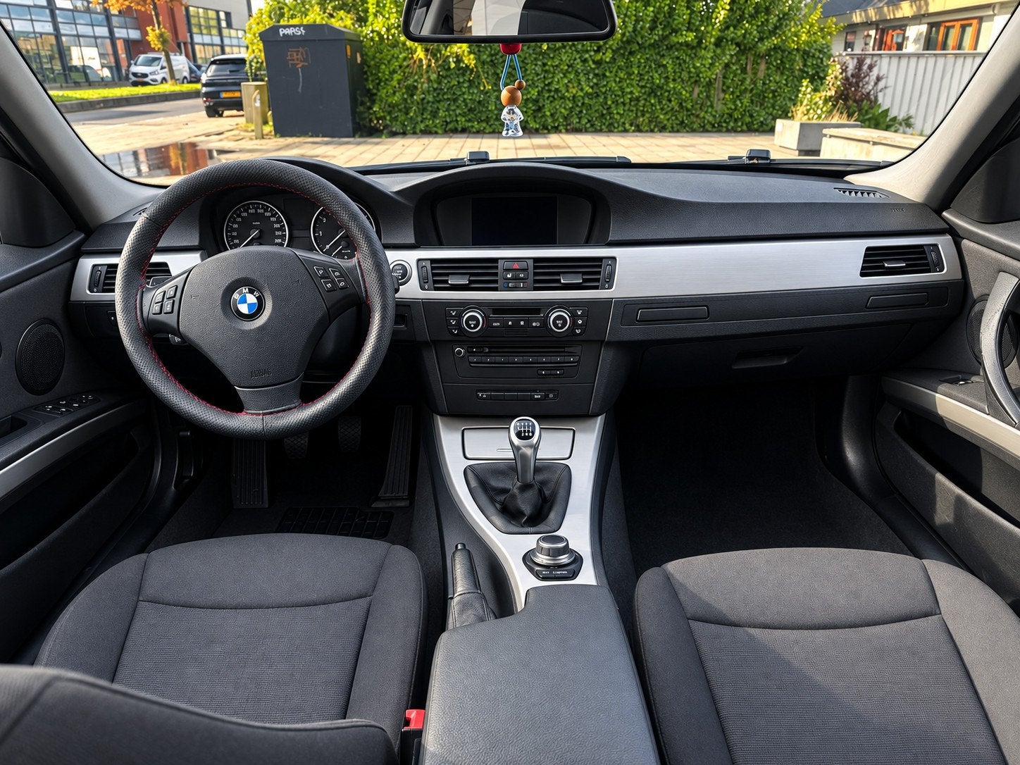 BMW 3-serie 318i Business Line, Auto's, Achterwielaandrijving, Parkeersensor, Origineel Nederlands, Handgeschakeld
