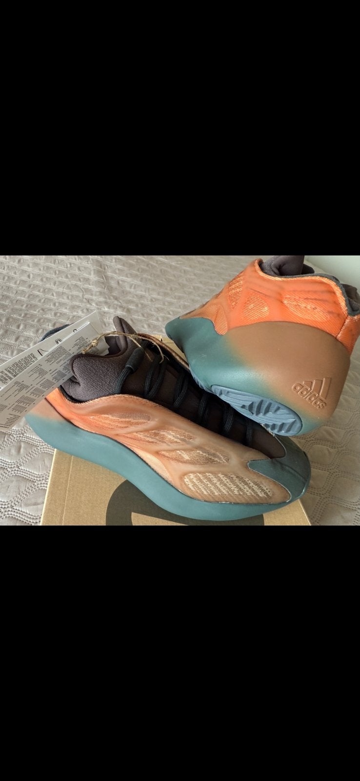 helmaal nieuwe Adidas yeezy 700, Ophalen of Verzenden, Nieuw