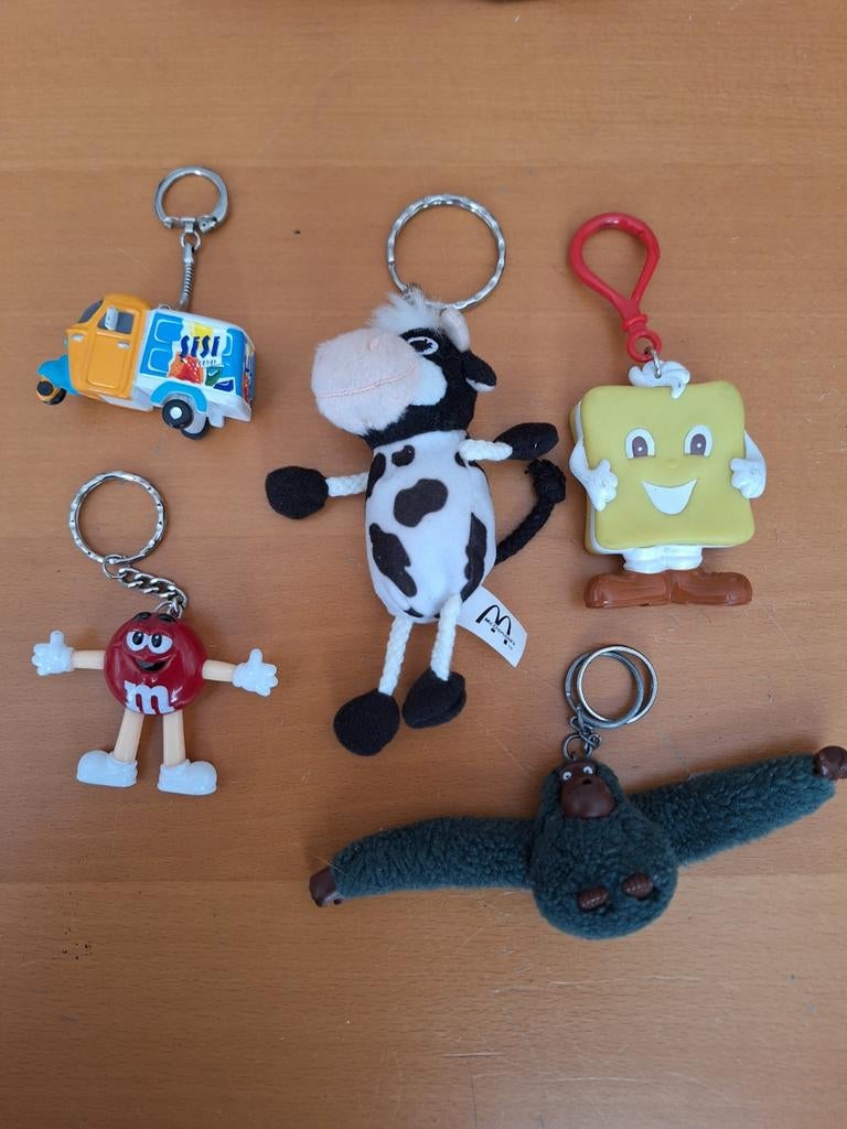 5 Leuke Sleutelhangers: M&M, Koe, Aap, Sisi Busje, Kaas, Ophalen of Verzenden, Knuffel of Figuurtje