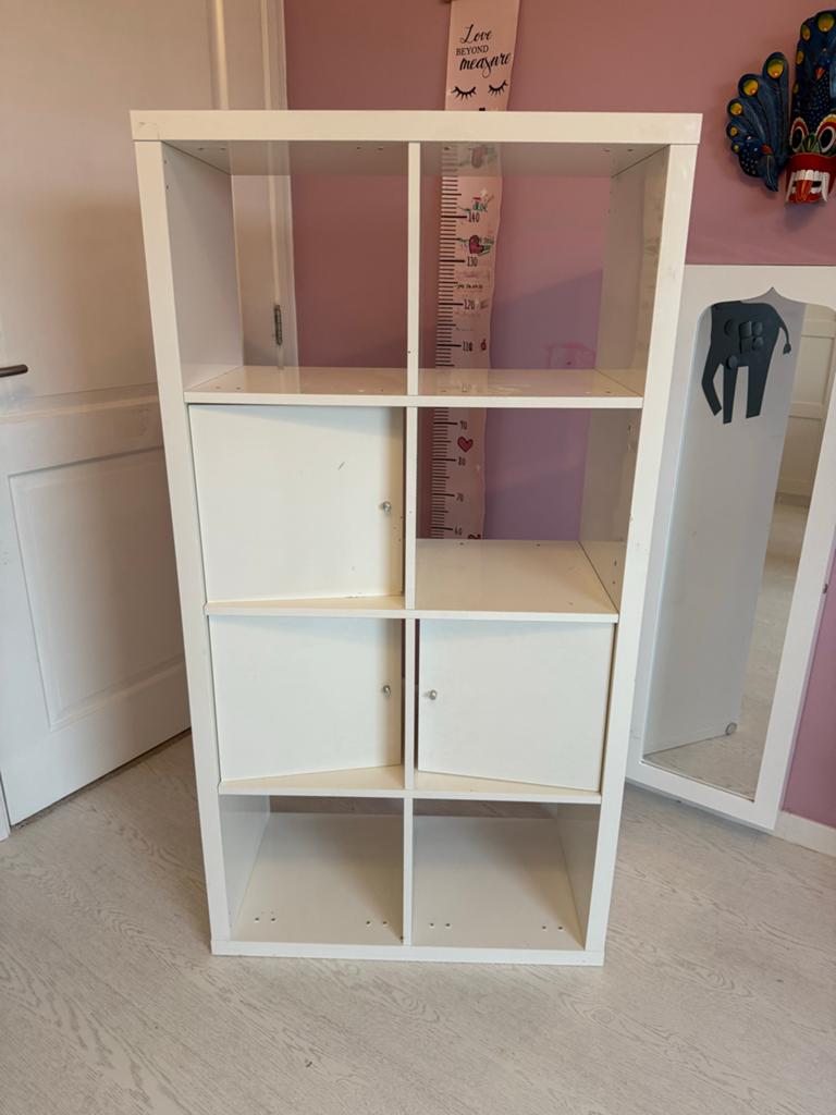 IKEA KALLAX kast met deurtjes - gratis af te halen, Huis en Inrichting, Kasten | Overige, Ophalen, Gebruikt