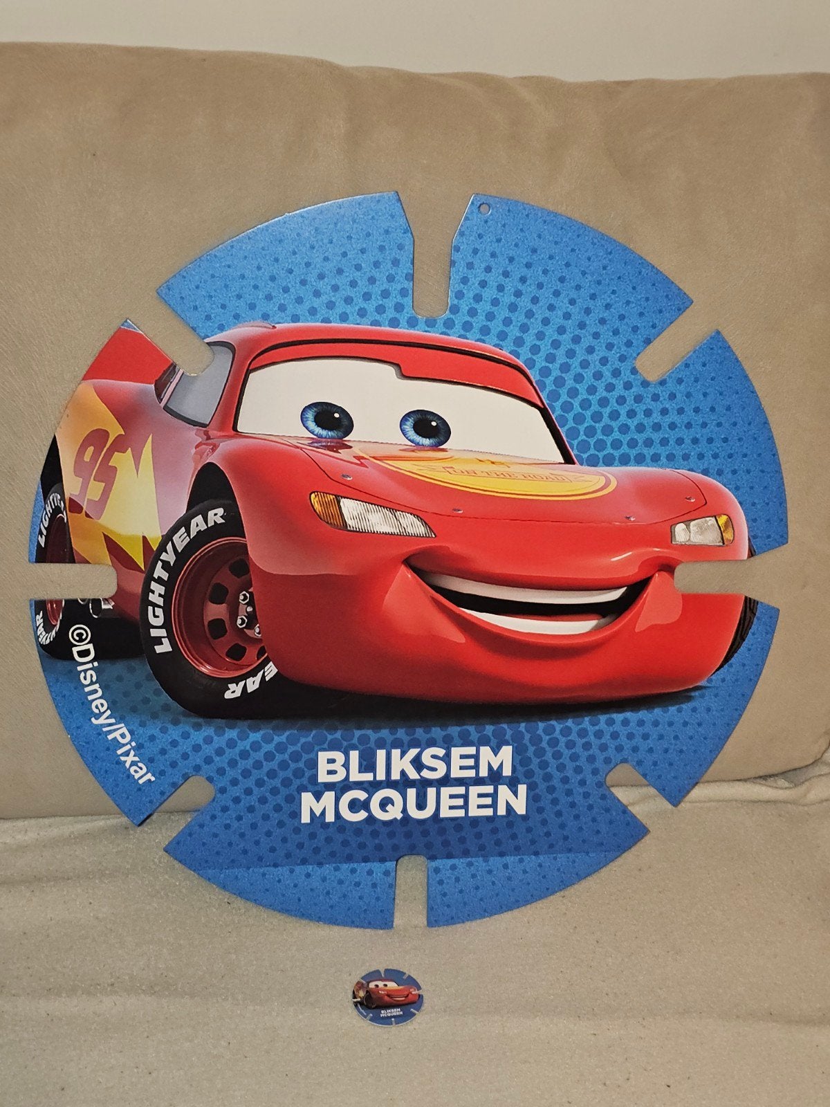 Mega Grote Disney Diskeyz Bliksem McQueen Albert Heijn, Verzamelen, Ophalen of Verzenden, Overige figuren, Zo goed als nieuw, Plaatje of Poster