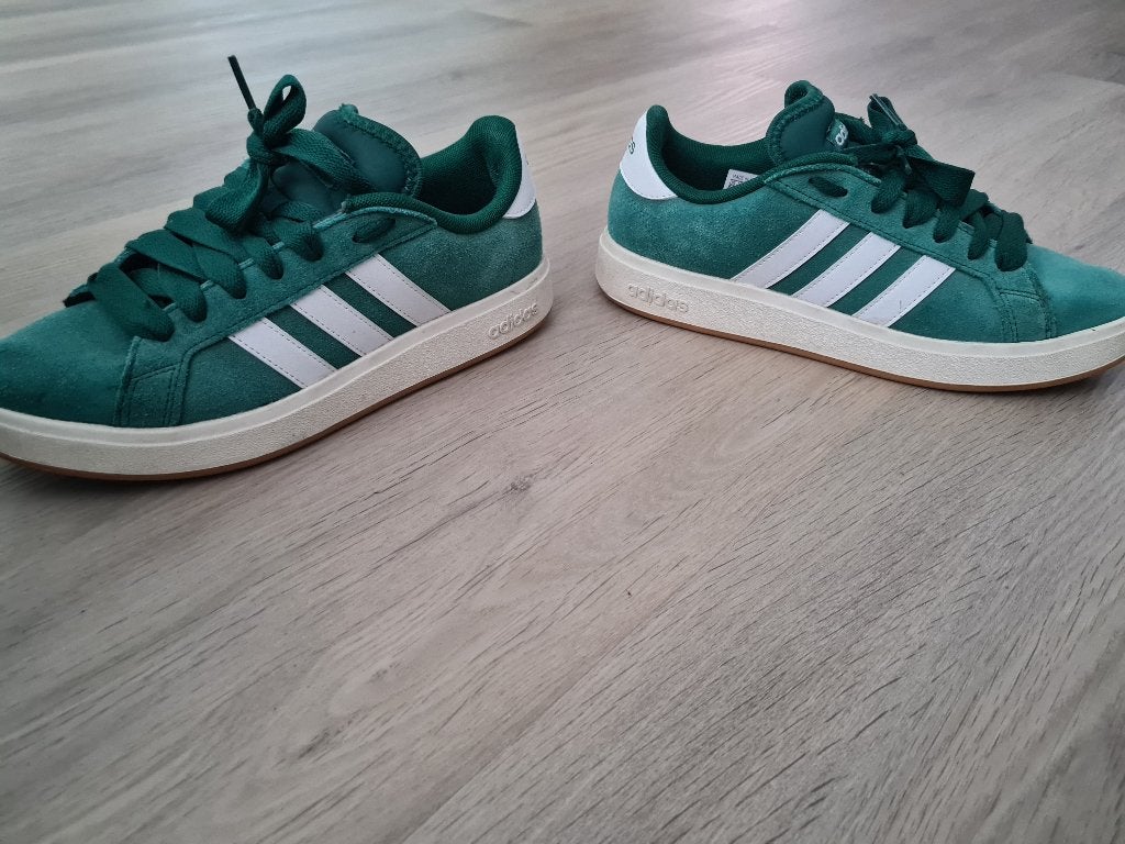 Sneakers Adidas groen maat 39, Kleding | Dames, Schoenen, Ophalen, Adidas, Sneakers of Gympen, Gedragen