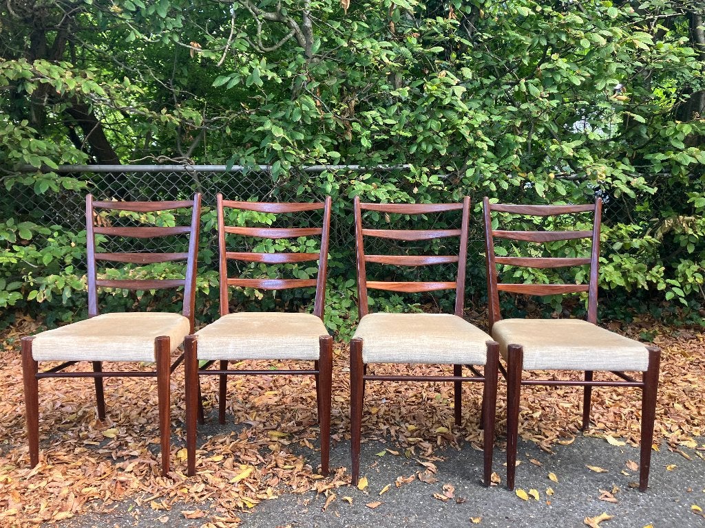 Pastoe Braakman eettafel en vier stoelen, Ophalen, Gebruikt, 100 tot 150 cm, Teakhout