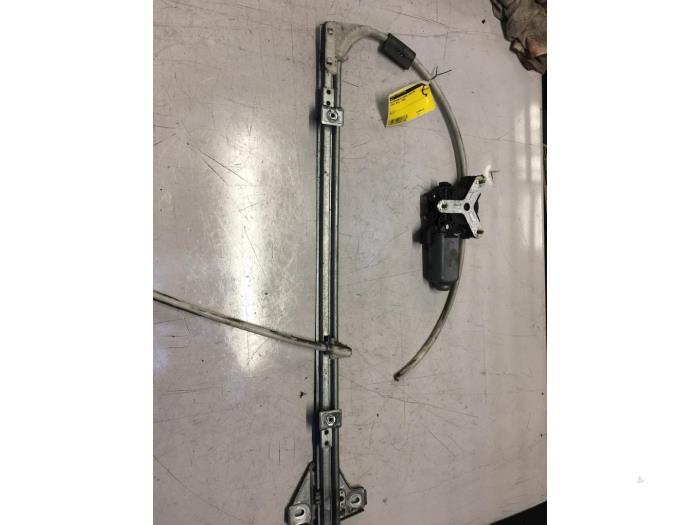 Ruitmechaniek 2Deurs links-voor van een Iveco Daily, Gebruikt, -, Overige automerken, -