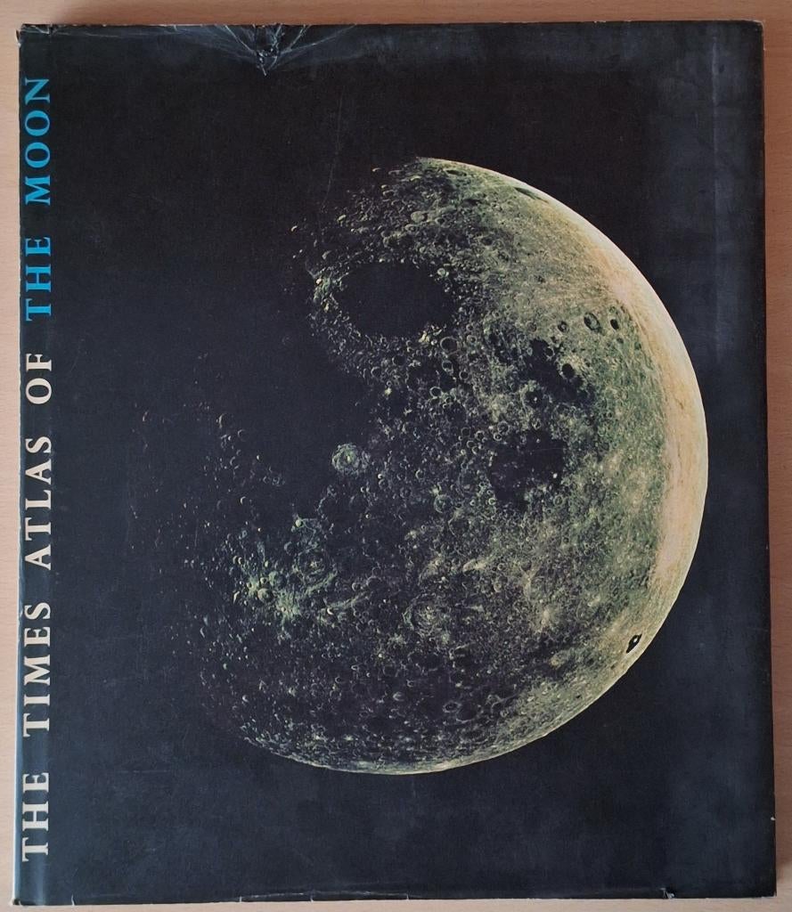 Times Atlas of the Moon, Overige atlassen, Overige gebieden, Ophalen of Verzenden, Zo goed als nieuw