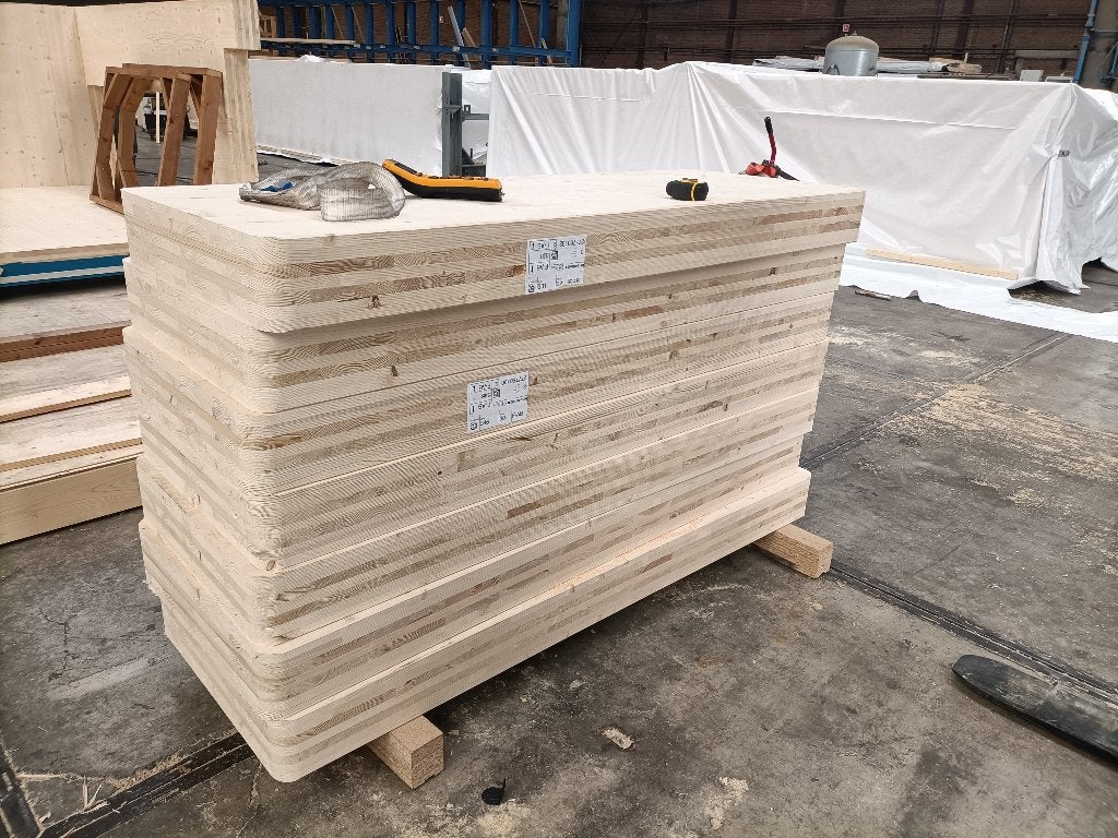 CLT hout, Doe-het-zelf en Verbouw, Ophalen, Overige typen, Zo goed als nieuw, 50 mm of meer