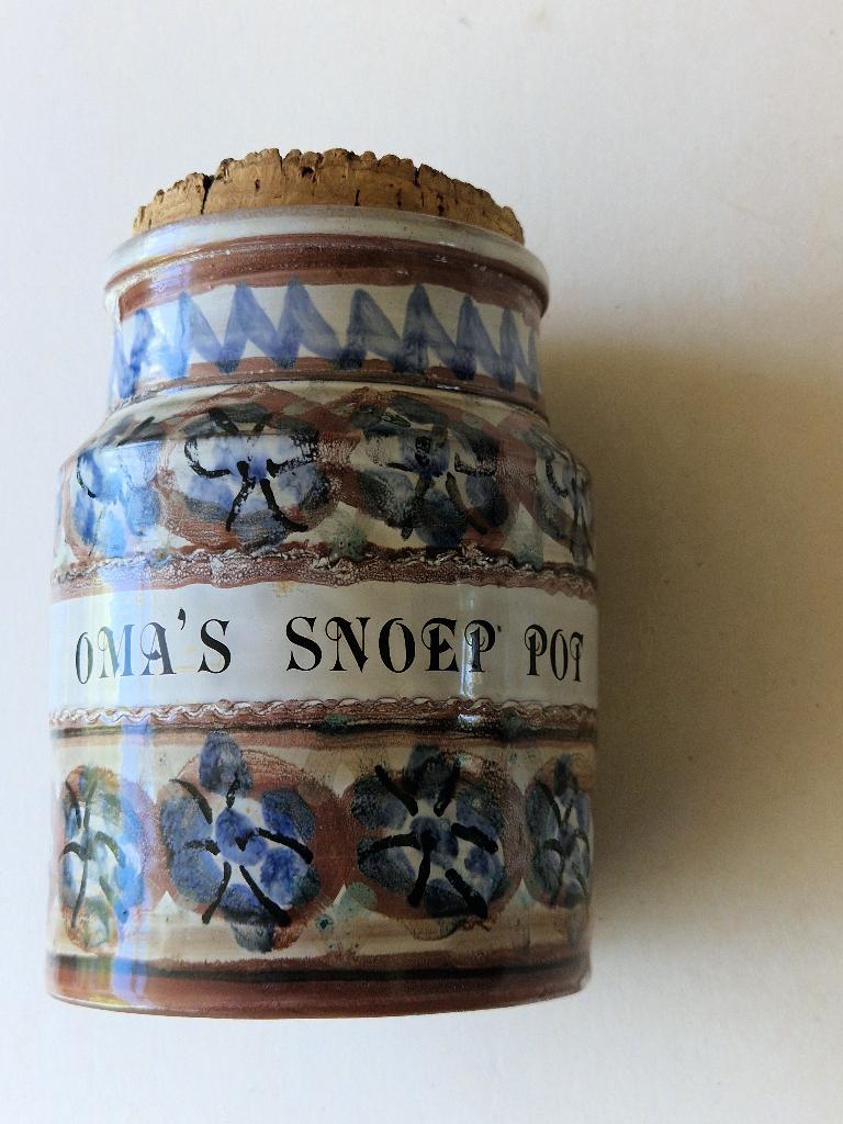 Oma's snoeppot,. Potterie de champignon Gennep., Ophalen of Verzenden, Gebruikt, Keramiek, Overige stijlen