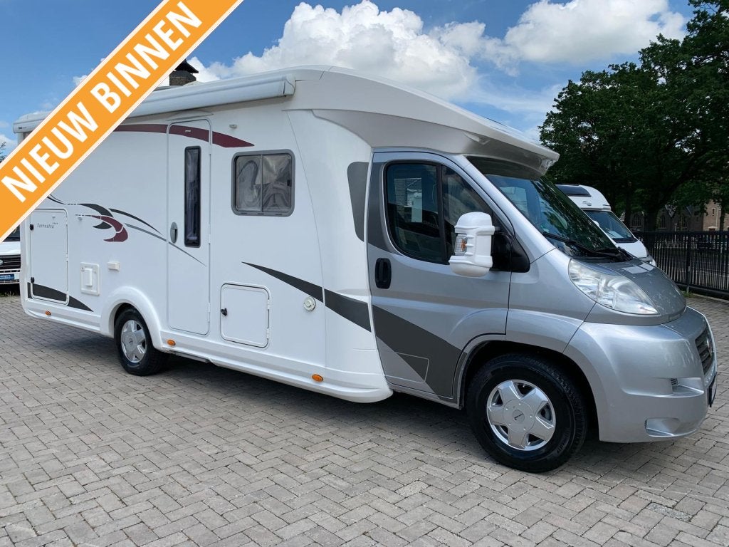 Eura Mobil Terrestra 710HB Vastbed XXL Garage 77000 km 2014, Fiat, Bedrijf, Half-integraal, Tot en met 4