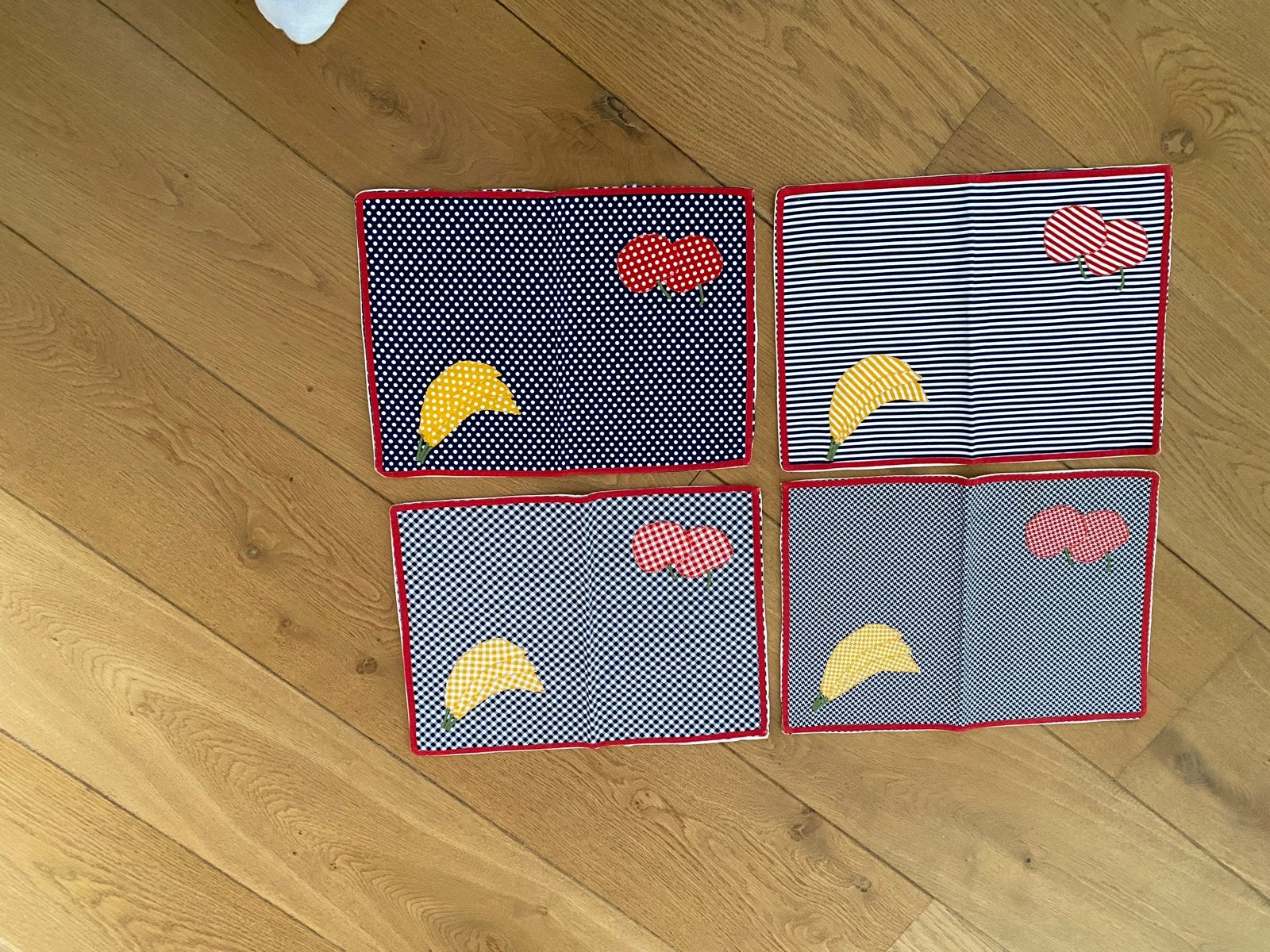 Set van 4 placemats met fruitmotief - 30 x 42 cm VINTAGE, Ophalen of Verzenden, Meerkleurig, Overige materialen, Overige typen