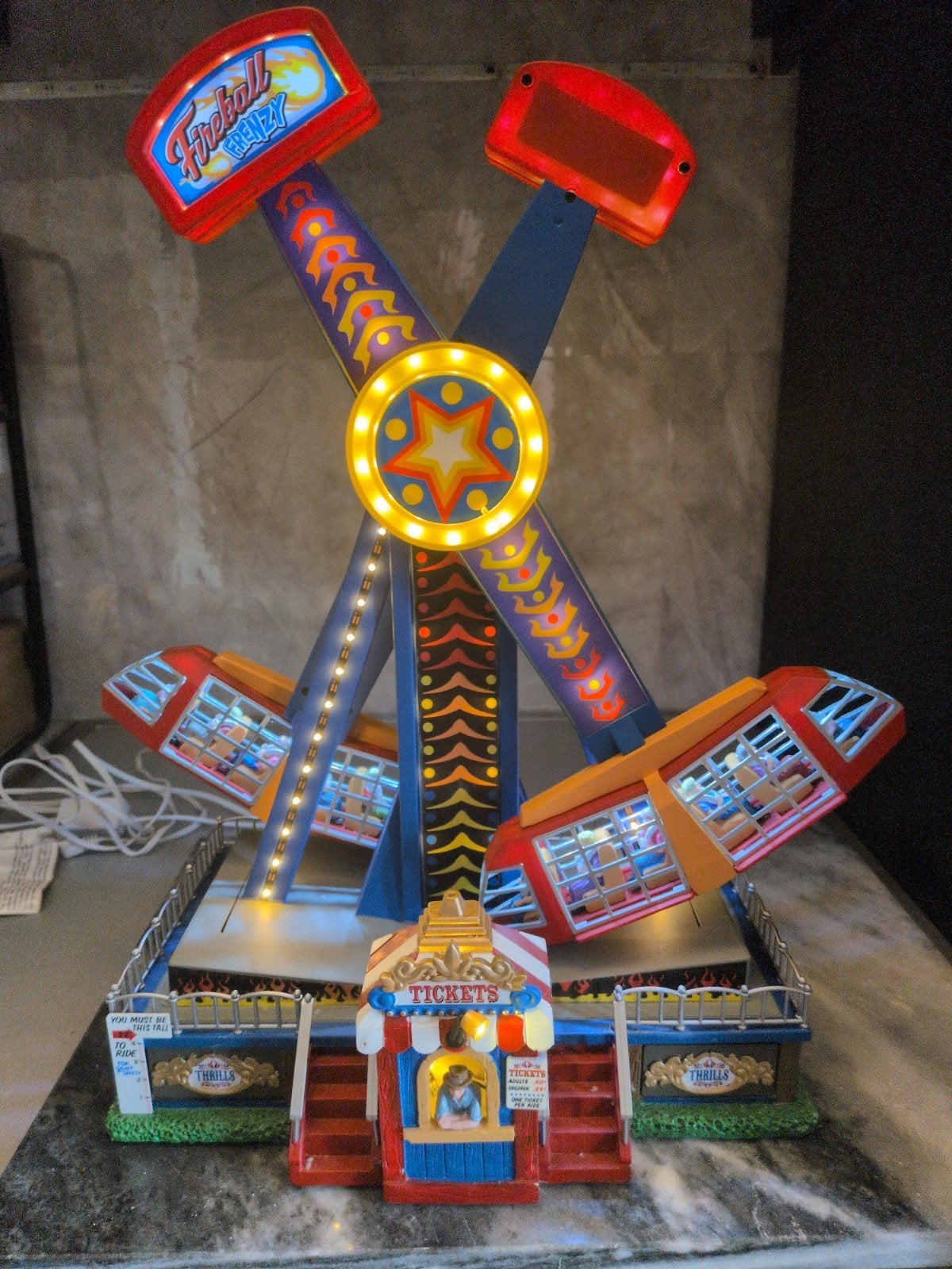 Lemax Fireball Frenzy kerst kerstdorp kermis circus, Ophalen, Gebruikt