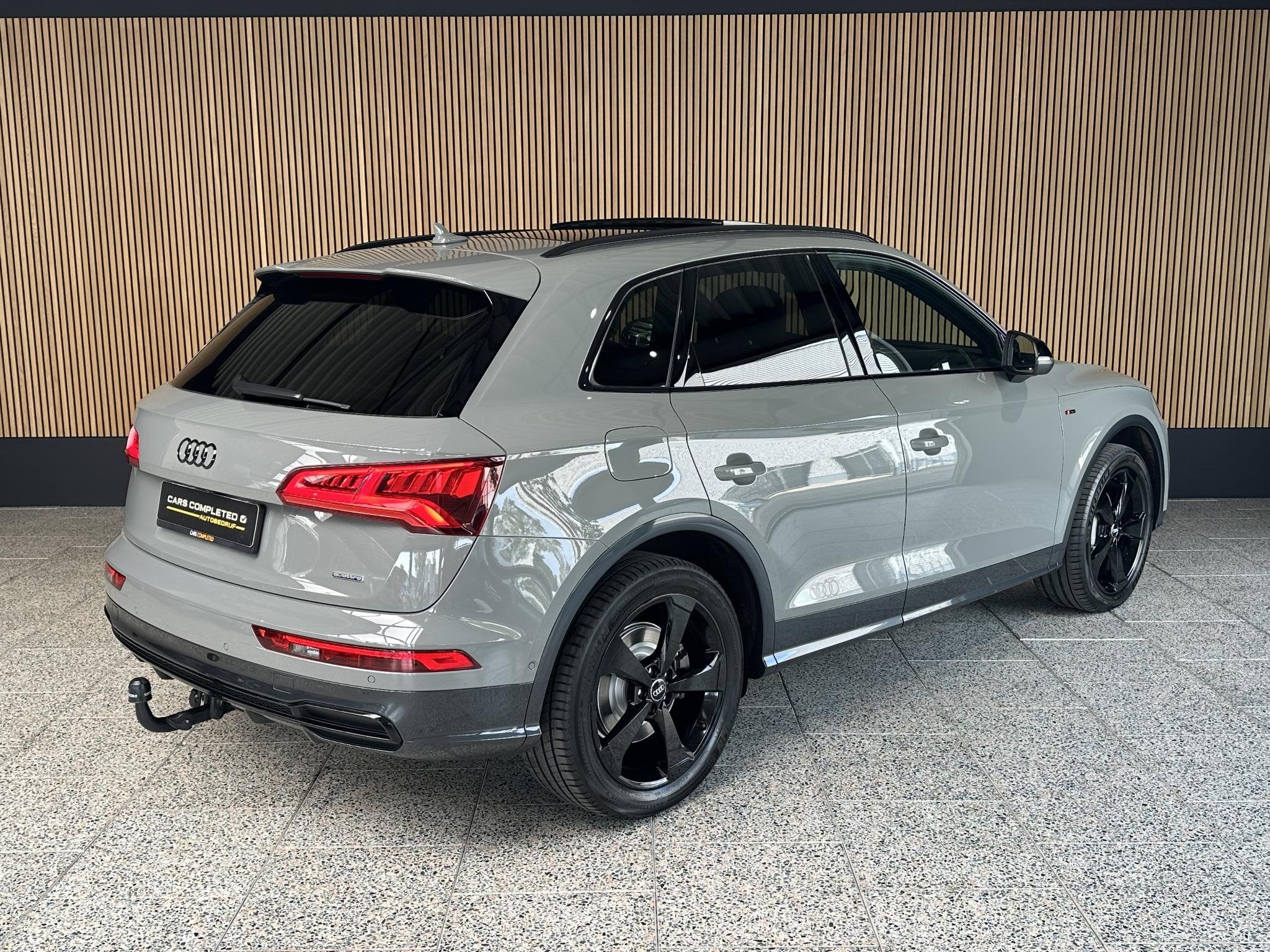 Audi Q5 2.0 TFSI quattro Sport S Line Black Edition HUD | Tr, Auto's, Automaat, Stof, Gebruikt, 4 cilinders