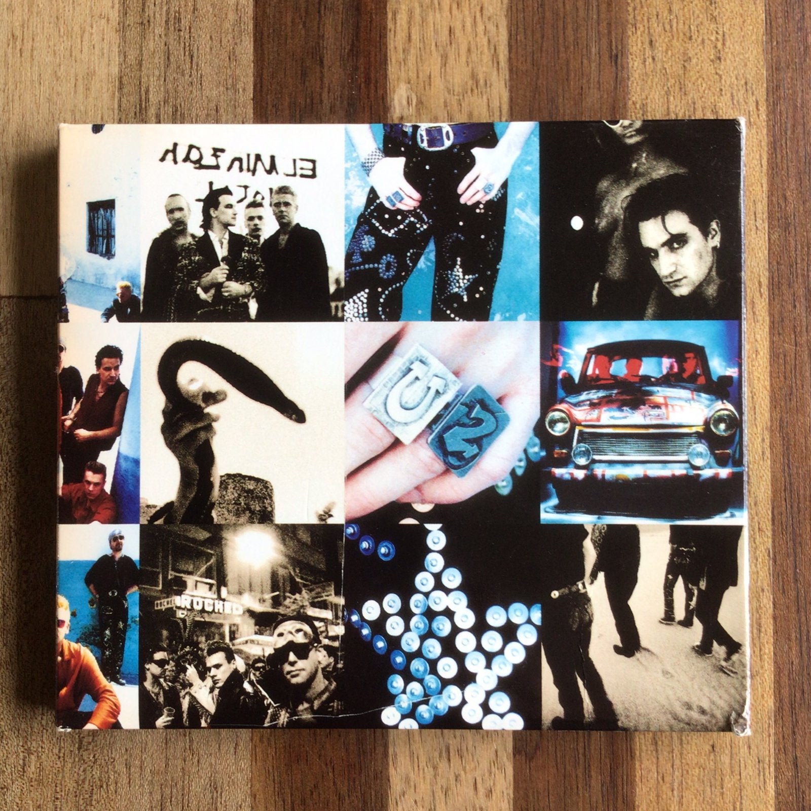 U2, Ophalen of Verzenden, Zo goed als nieuw