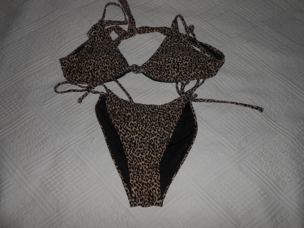Mooie triangel bikini maat M z.g.a.n., Bruin, Ophalen of Verzenden, Bikini, Onbekend