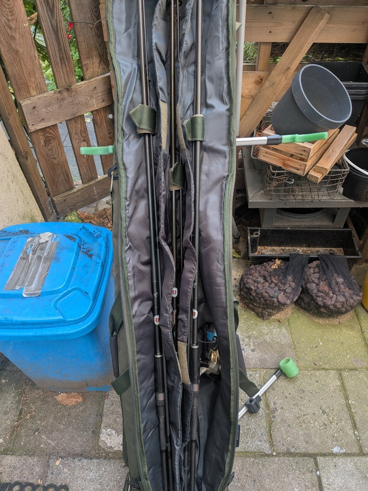 karperhengelset: 3 hengels met Shimano molens, Ophalen, Gebruikt
