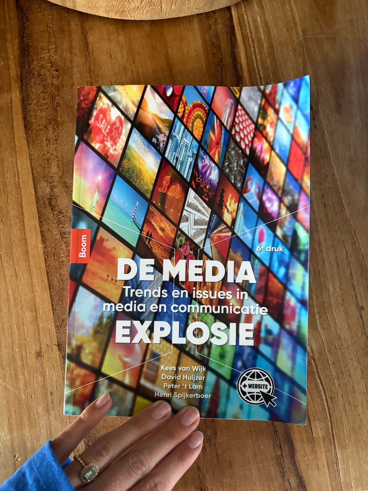 De Media Explosie - 6e druk, Ophalen of Verzenden, Zo goed als nieuw, Vakgebied of Filmindustrie