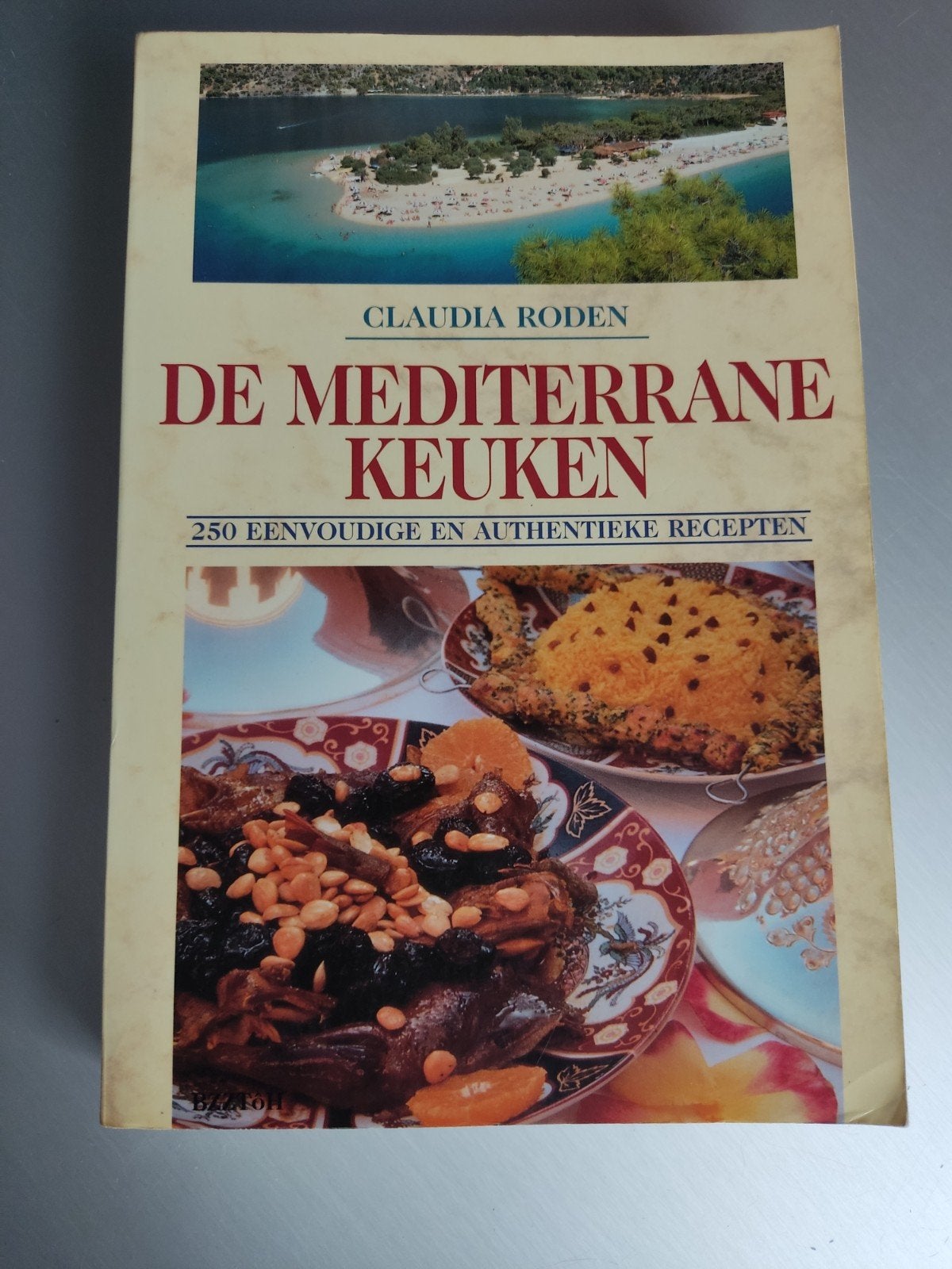 Claudia Roden - De mediterrane keuken, Midden-Oosten en Marokko, Ophalen of Verzenden, Zo goed als nieuw, Claudia Roden